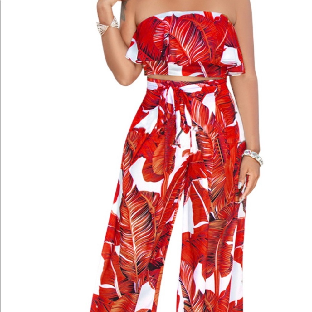 Two piece radiant red set - Picture 3 of 4
